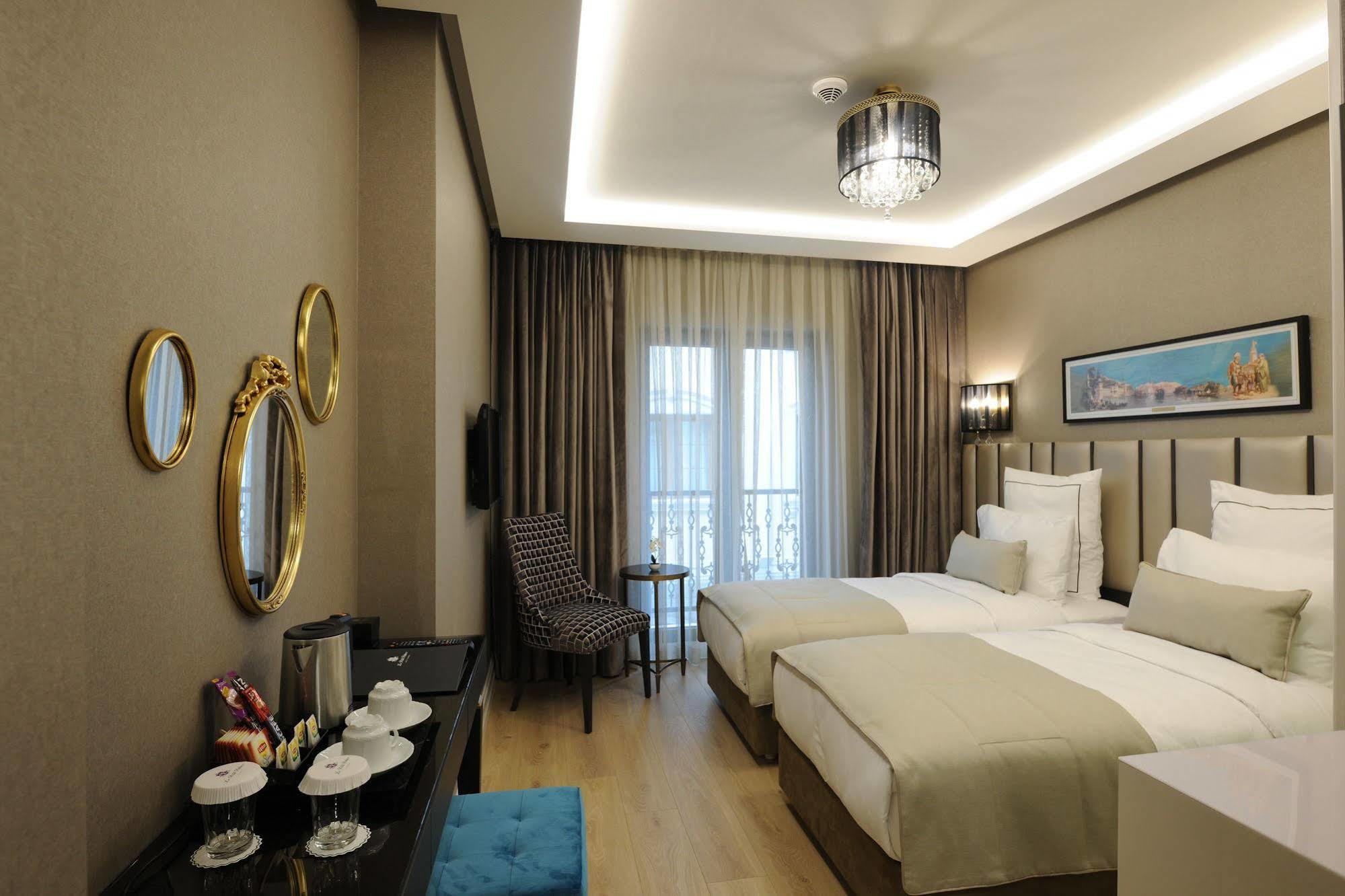 Hotel Le Petit Palace - Special Category