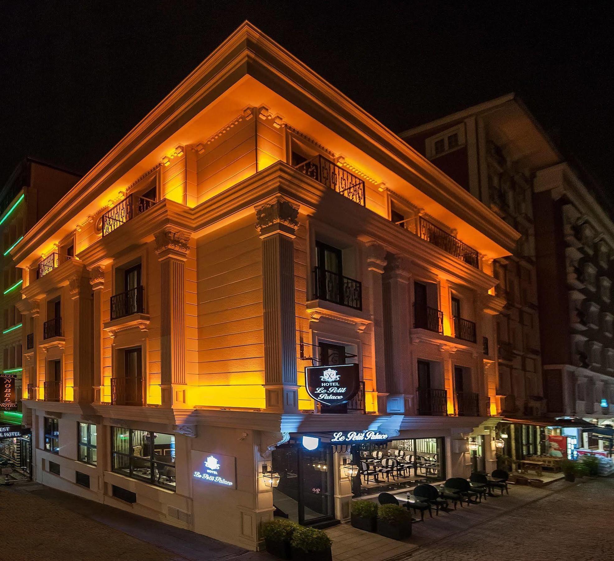 Готель Le Petit Palace - Special Category 3*